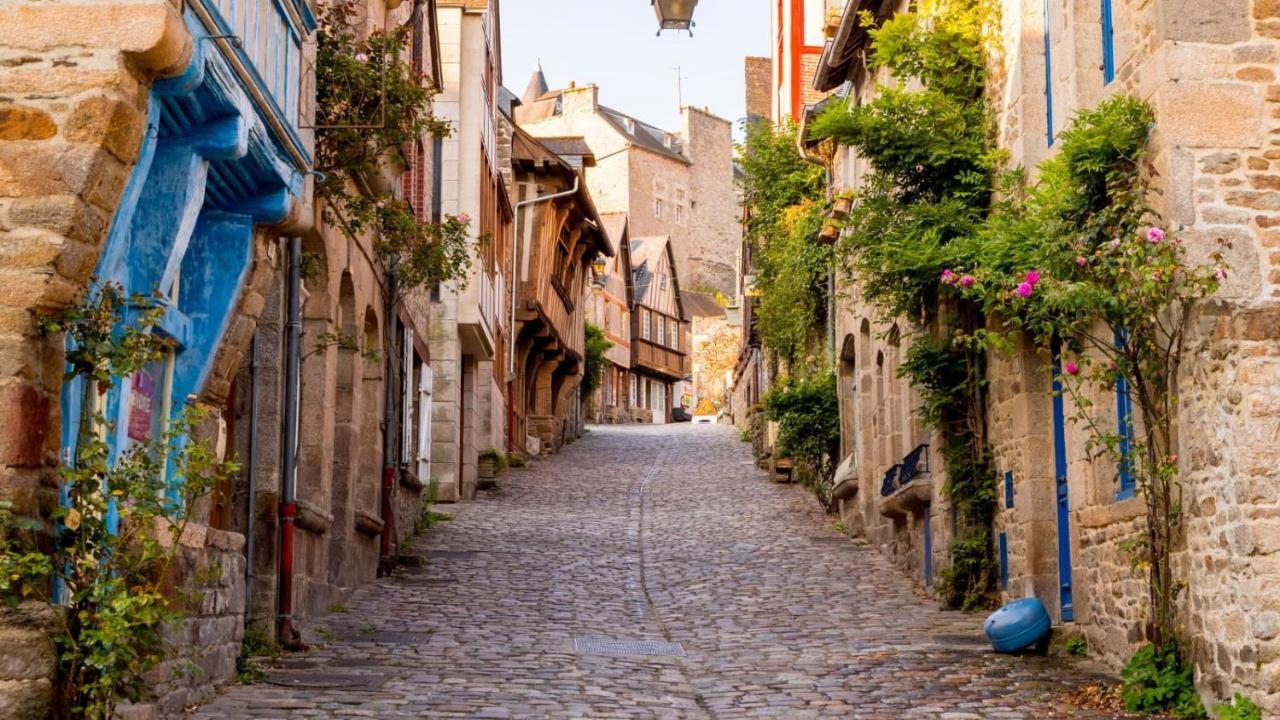 Le Duclos, Appartement Rez-De-Jardin Dinan Centre Bagian luar foto