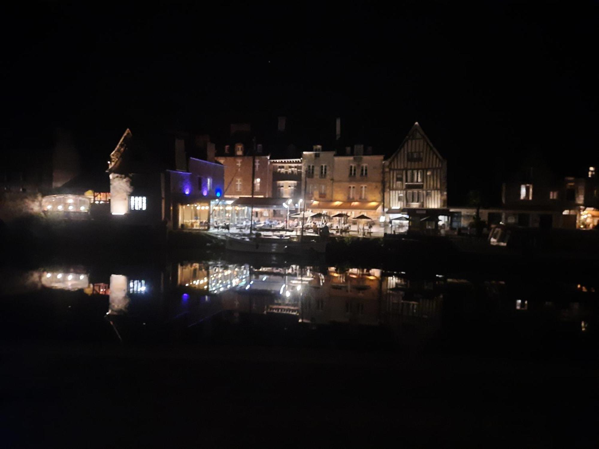 Le Duclos, Appartement Rez-De-Jardin Dinan Centre Bagian luar foto